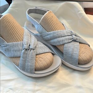 Cloudsteppers by Clarks Gray Cross-Band Sandals